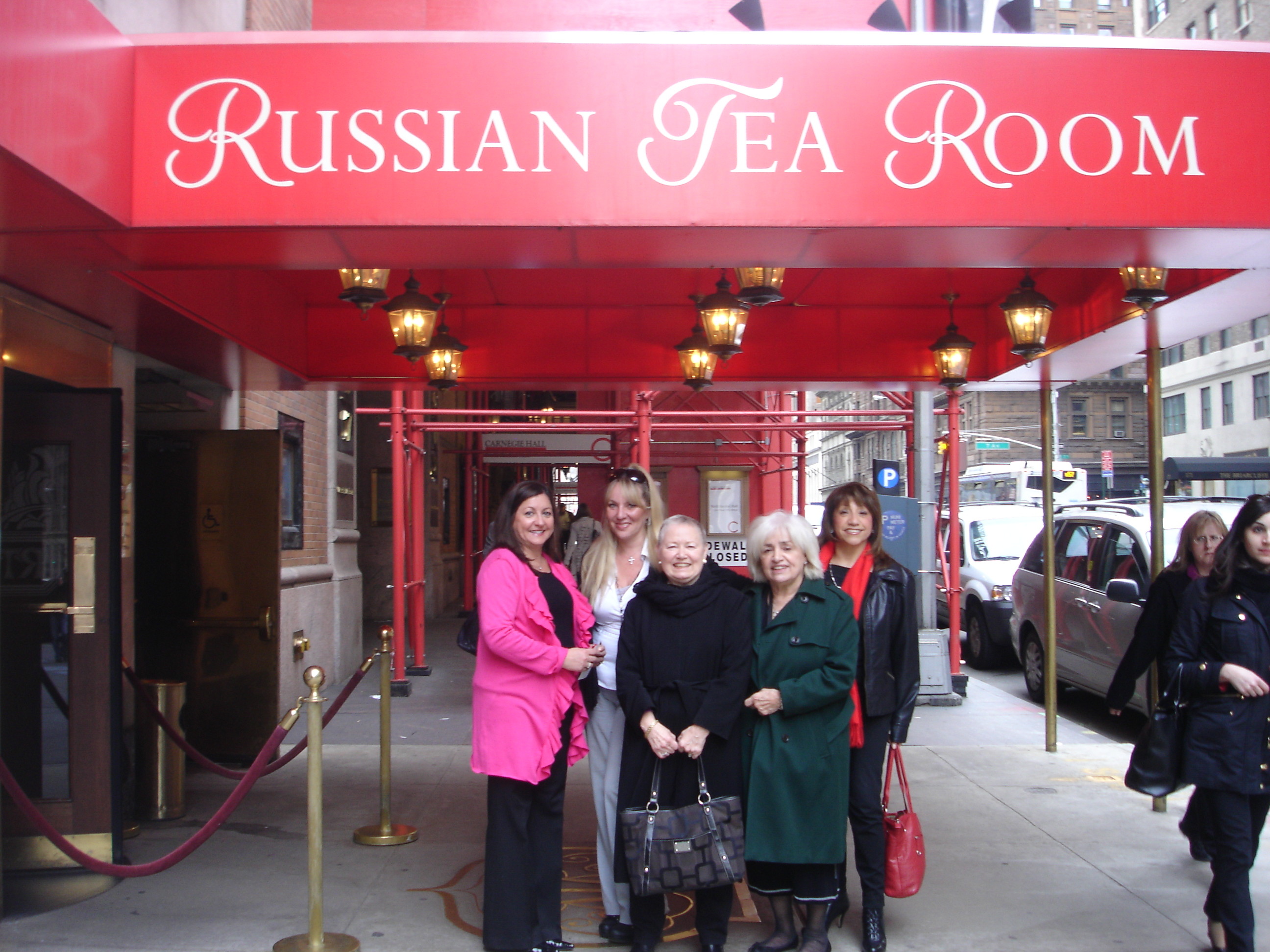 RUSSIAN TEA ROOM 031