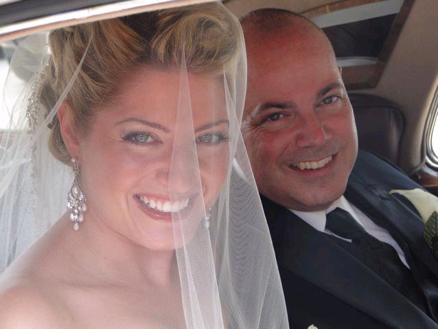 bride and dad in car