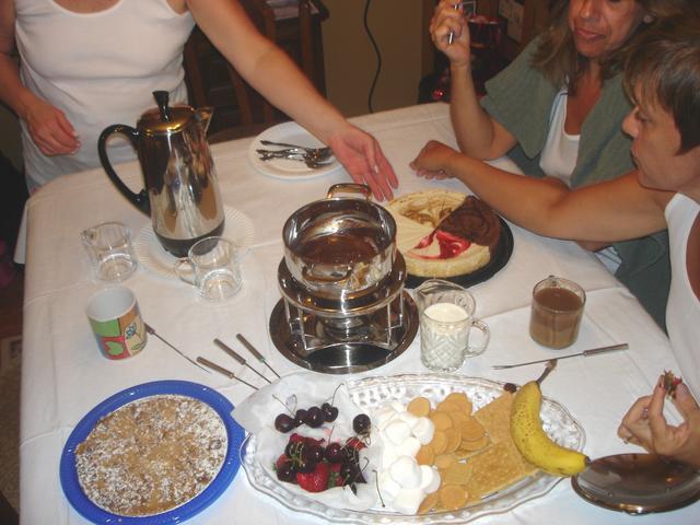 Yummy - Chocolate Fondue!