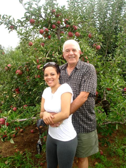 apple picking sept 2011 031