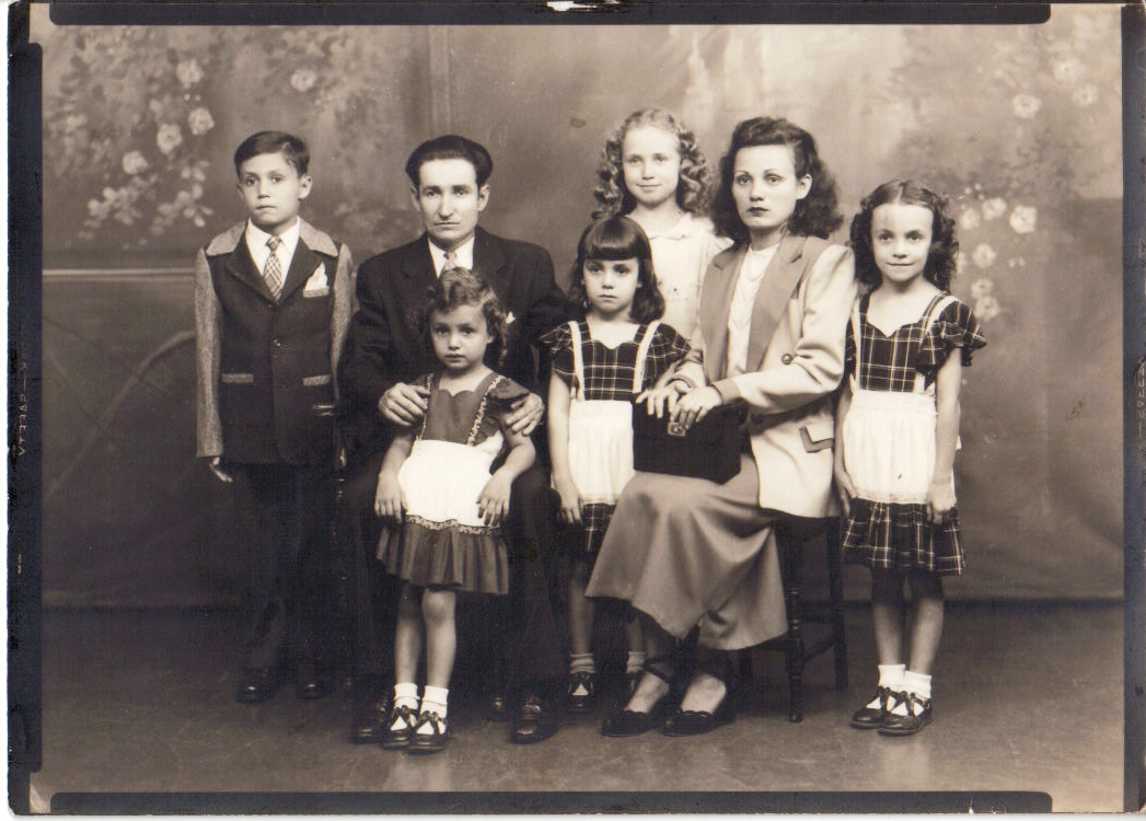 Tio William and Tia Maria with Marisabel, Blanca, Willie, Delia and Miriam 1940's